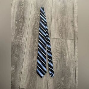 Náutica Black and Blue Striped Tie